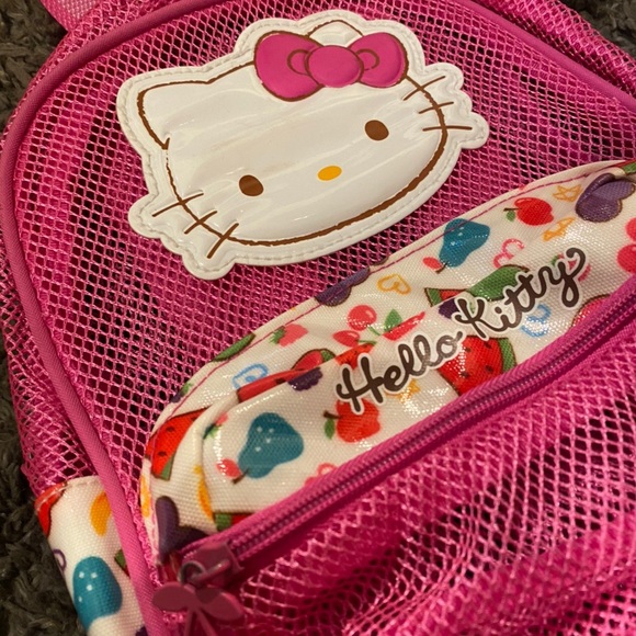 Hello Kitty Mini Bacpack Bundle - Picture 2 of 4